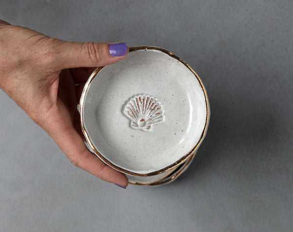 SCALLOP SHELL BOWL - SANDY CLAY
