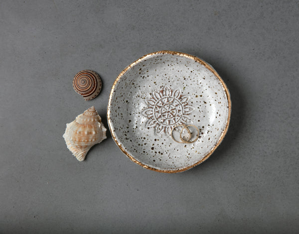 SUN MANDALA BOWL - SPECKLED CLAY