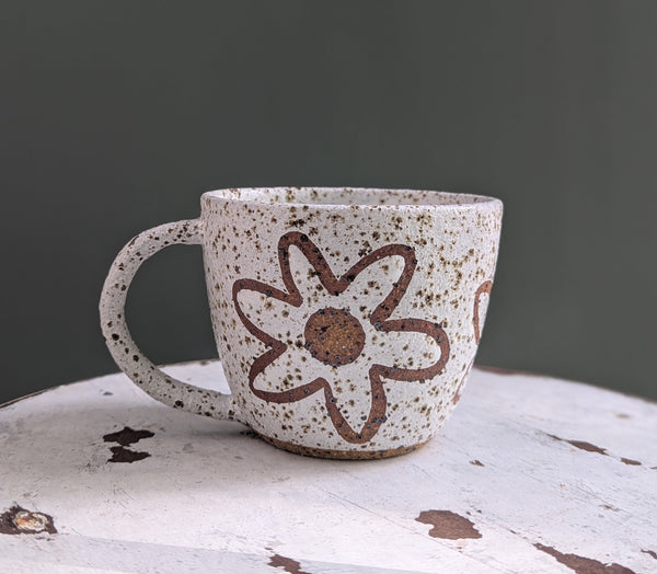 DAISY MUG - SPECKLED CLAY - S/M/L