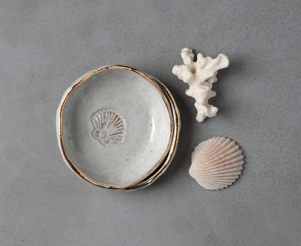 SCALLOP SHELL BOWL - SANDY CLAY