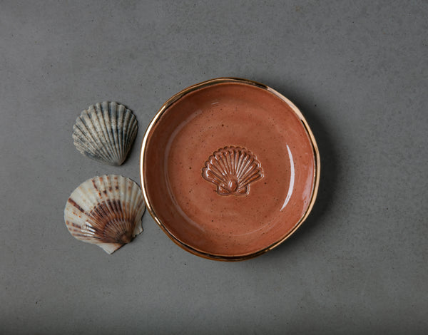 SCALLOP SHELL BOWL - SALT & PEPPER CLAY