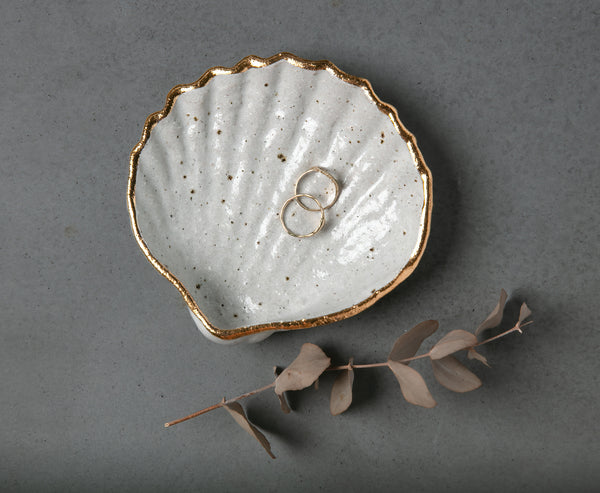 COCKLE SHELL BOWL - SANDY CLAY - SMALL/MEDIUM