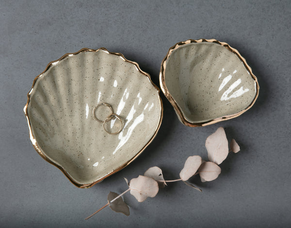 COCKLE SHELL BOWL - SALT & PEPPER CLAY - SMALL/MEDIUM