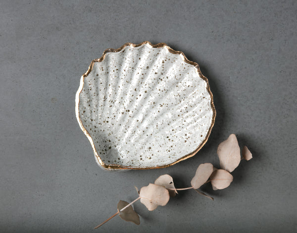 COCKLE SHELL BOWL - SPECKLED CLAY - SMALL/MEDIUM