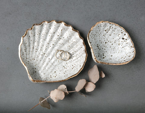 COCKLE SHELL BOWL - SPECKLED CLAY - SMALL/MEDIUM