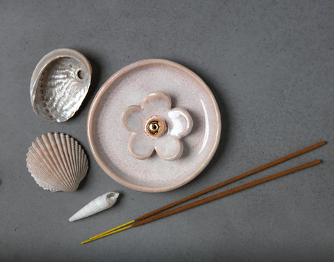 DAISY INCENSE HOLDER - RAISED PETALS - WHITE CLAY - PINK OPAL GLAZE