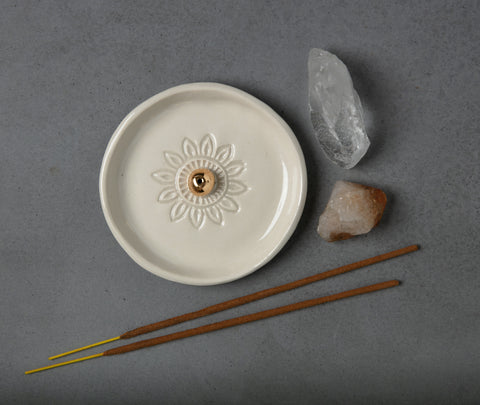 SUN MANDALA INCENSE HOLDER - WHITE CLAY