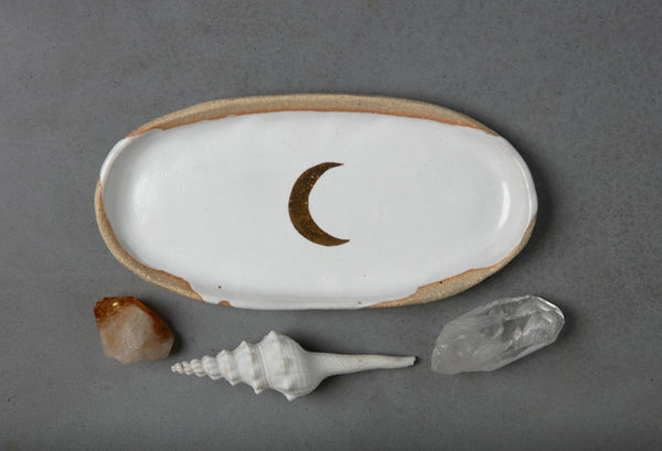 CRESCENT MOON PLATE - SANDY CLAY