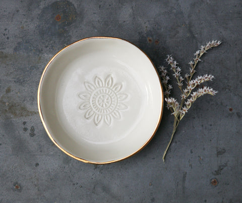 SUN MANDALA BOWL - WHITE CLAY