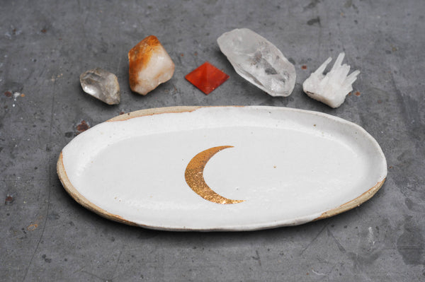 CRESCENT MOON PLATE - SANDY CLAY