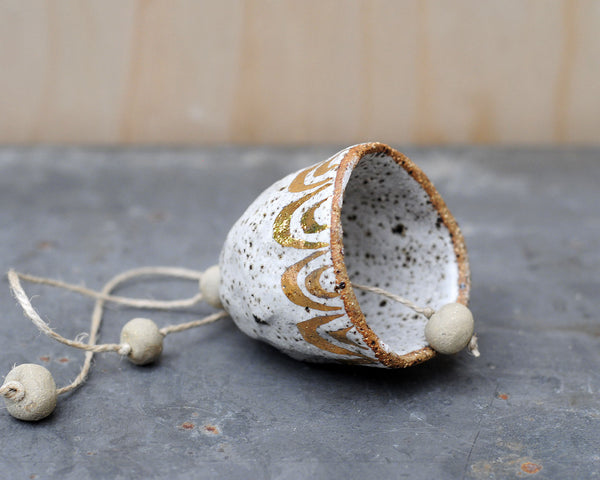 GOLD RAINBOW BELL - SPECKLED CLAY